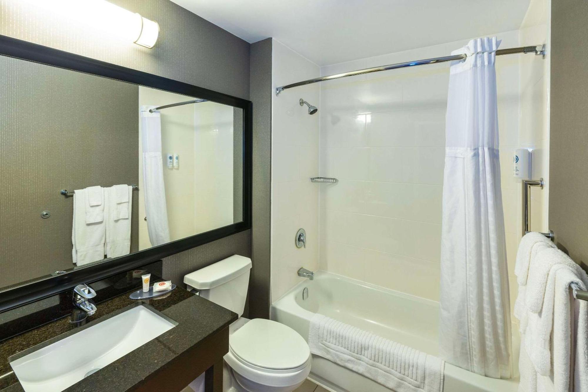 Comfort Inn Θάντερ Μπέι Εξωτερικό φωτογραφία